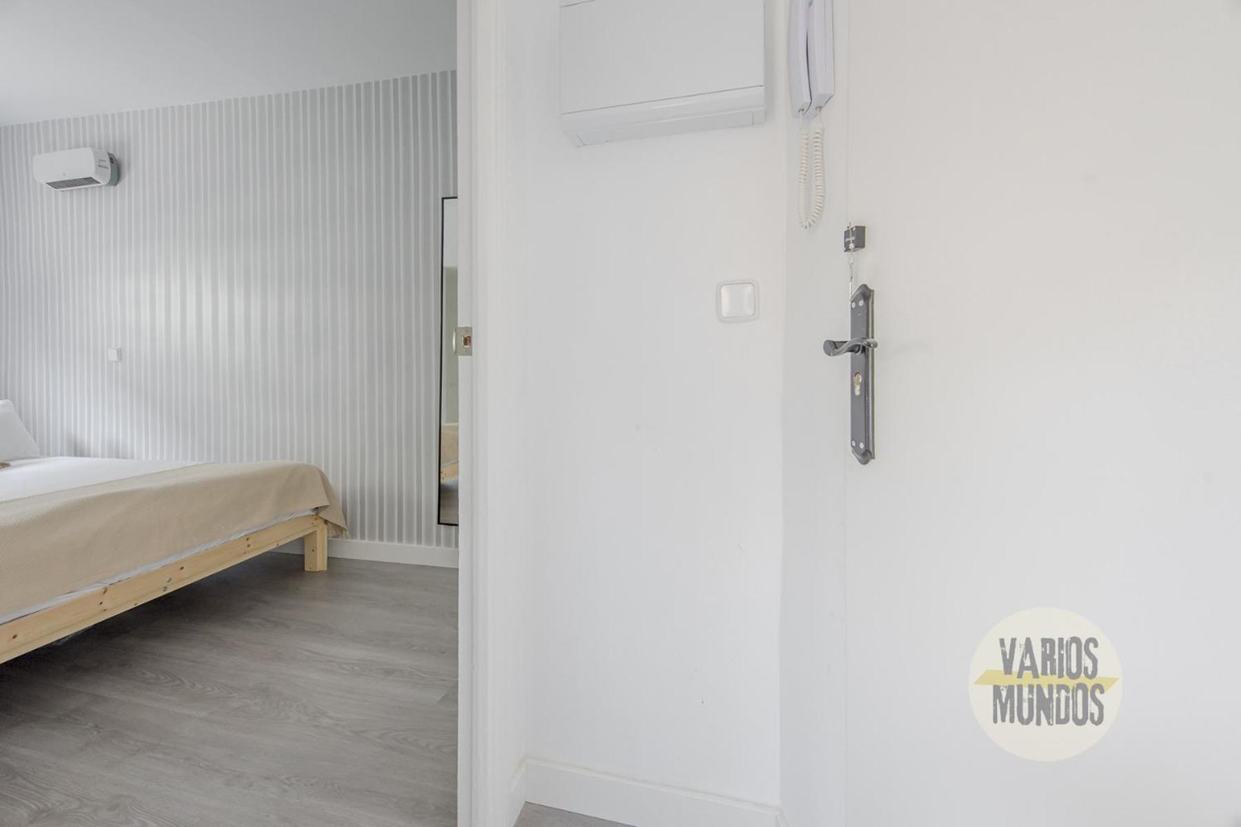 Atico Calle Silva Para 3Pax Con Terraza Esquina Con Gran Via E2 Madrid Exteriör bild